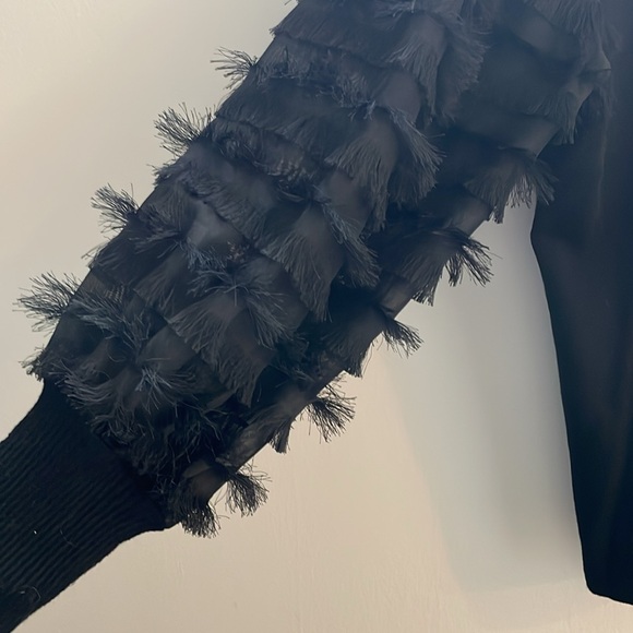 Sioni Milano Black Sweater Fringe Sleeves Womens M - Picture 6 of 8